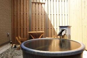 Outdoor spa tub - Mominokiso (Hara)