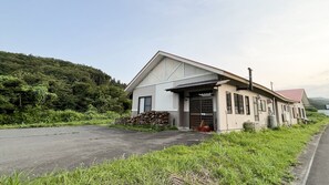 Exterior - Yakurai Sanso (Kami)