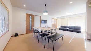 Interior - Moku (Kanonji)