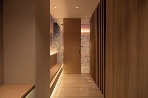 Interior - Hotel Minato (Tokyo)