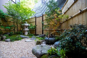 Property grounds - Kazueya (Kanazawa)