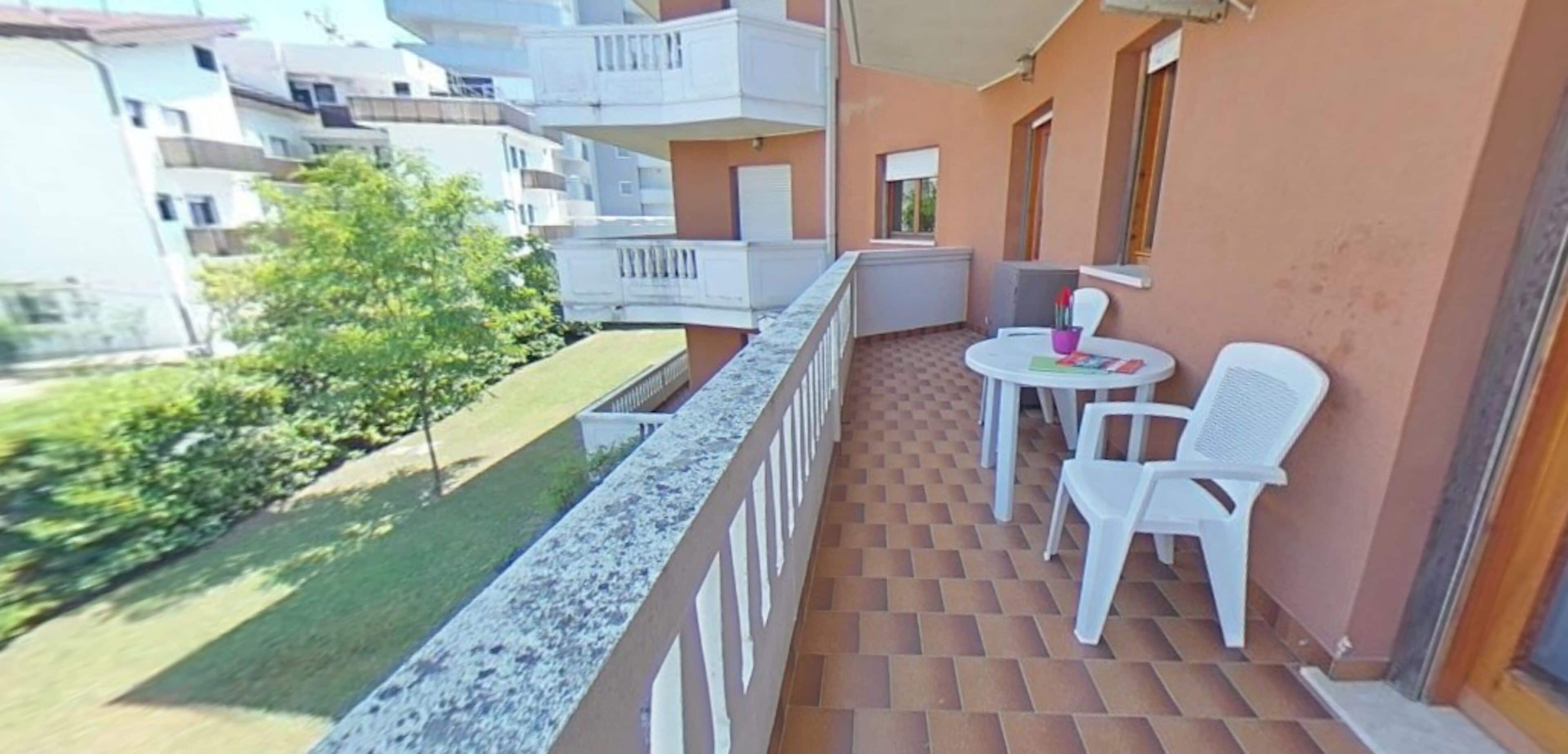 Departamento, 1 habitación, balcón, vista al jardín | Balcón