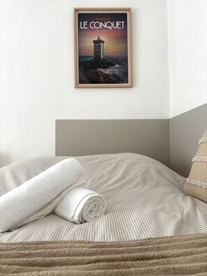 1 bedroom, internet, bed sheets - Tastefully renovated studio - Opposite Clinique Pasteur - Free parking (Brest)