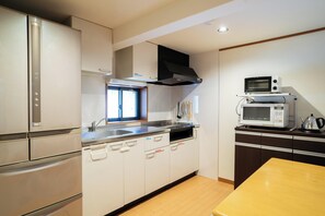 Private kitchen - Casaya Tabi-ne (Kanazawa)