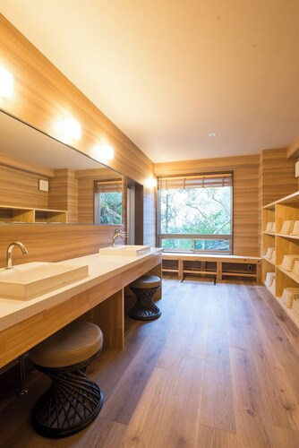 Kitashirakawa Natural Radium Onsen