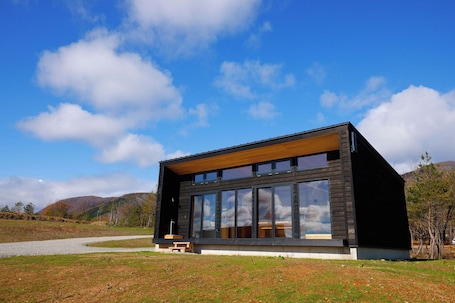 Exterior. Izumi Peak Base