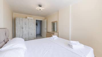 1 Schlafzimmer, BĂŒgeleisen/BĂŒgelbrett, WLAN, BettwĂ€sche