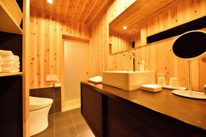 Bathroom - Kuraya Senbonsanjo (Kyoto)