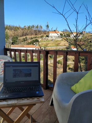 Maison, 2 chambres, balcon | Enceinte de l’hébergement