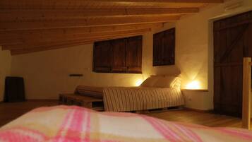 House, 2 Bedrooms, Balcony | 2 bedrooms