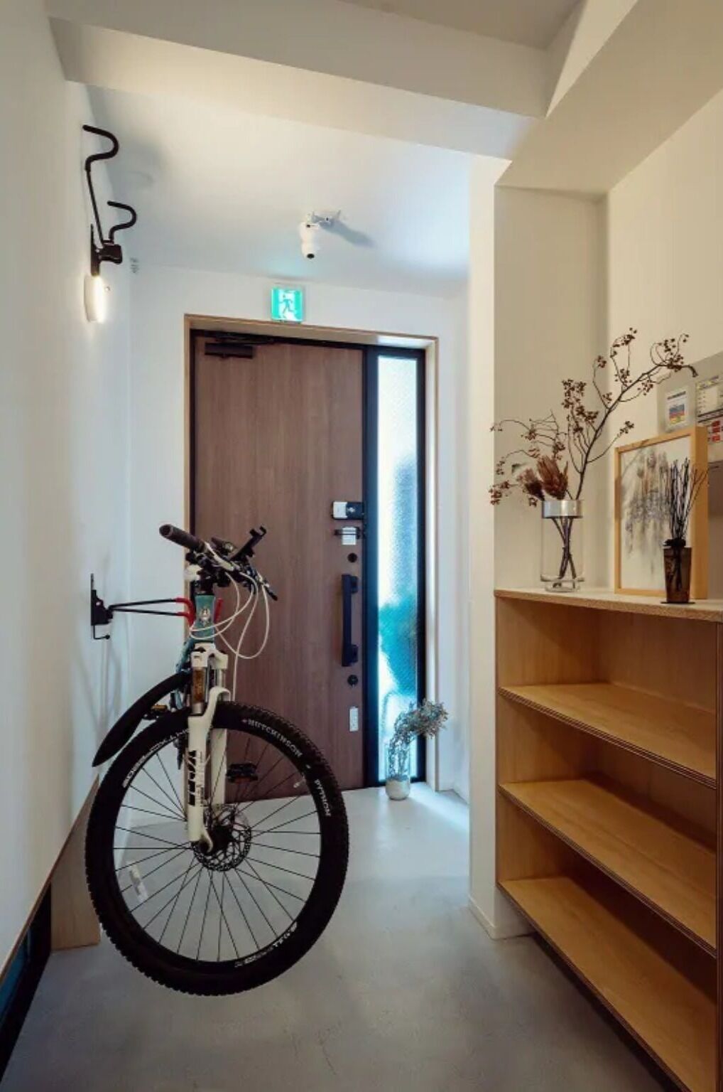 المنشأة من الداخل