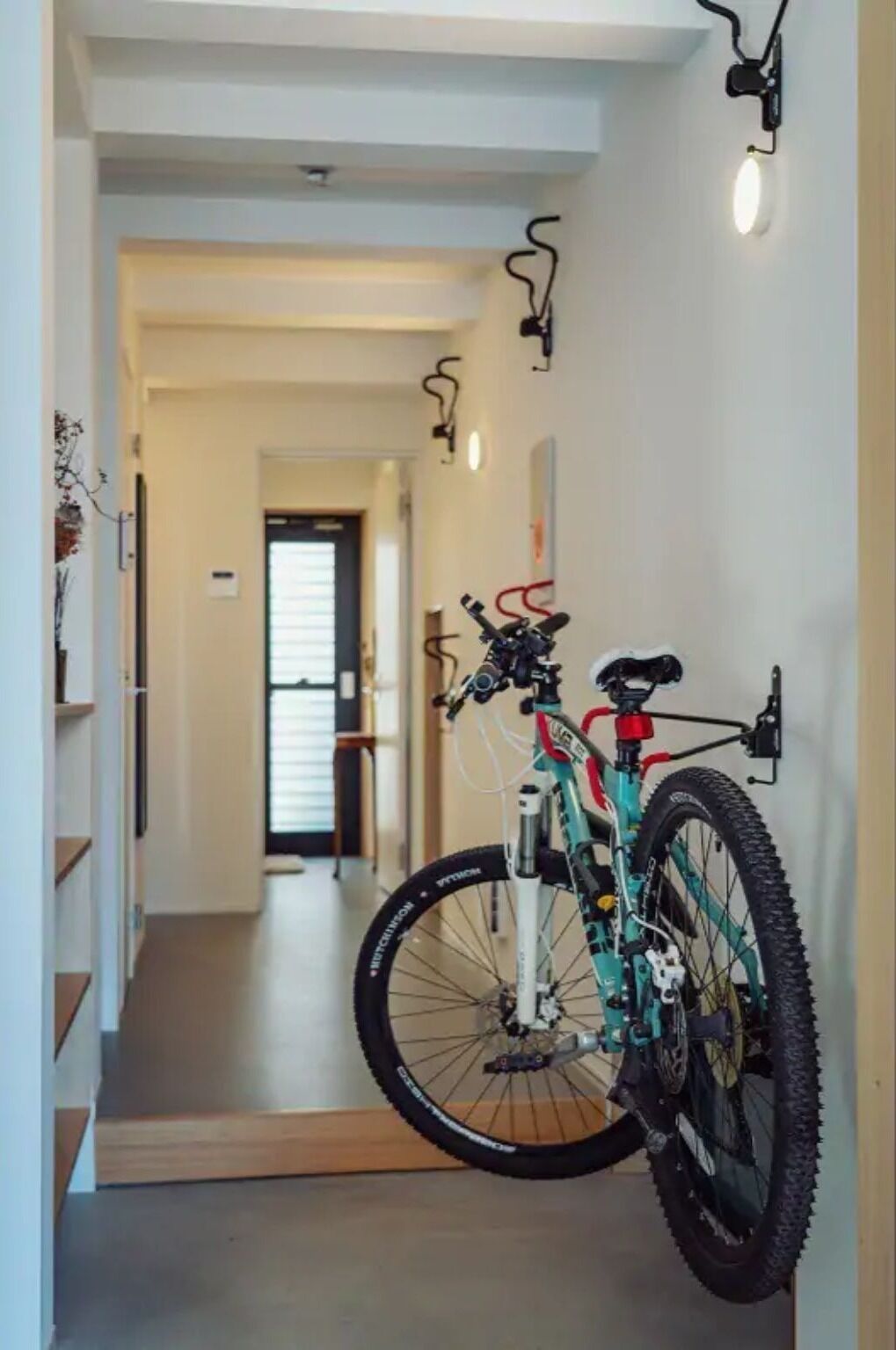 المنشأة من الداخل