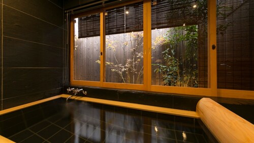 Satoi Seishi Omiya Gojo