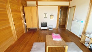 Interior - Tabinoyado Tenohirani Taiyonoie (Tome)