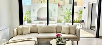 Villa Paradis With Pool