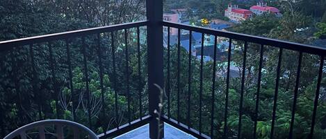 Maison, 2 chambres, fumeurs, balcon | Balcon