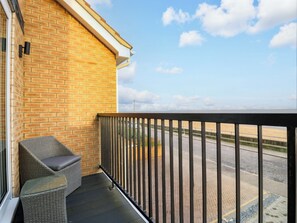 Property grounds - Seaview (Clacton-on-Sea)
