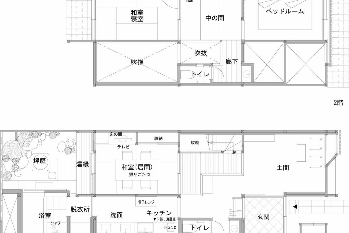 Grundriss eines Hotels mit zwei Etagen, inklusive Fernsehraum, Schlafzimmer, Badezimmer und Küche.
