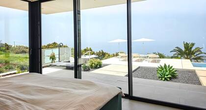 Villa Relax - heated pool and whirlpool