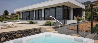 Villa Relax - heated pool and whirlpool