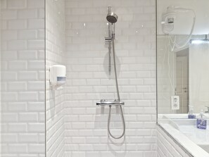 Apartment, 3 Bedrooms, Balcony | Bathroom - 3 Bedroom Self Check in for 7 (Brussels)
