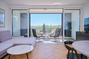 Living area - City Lux Suite (Split)