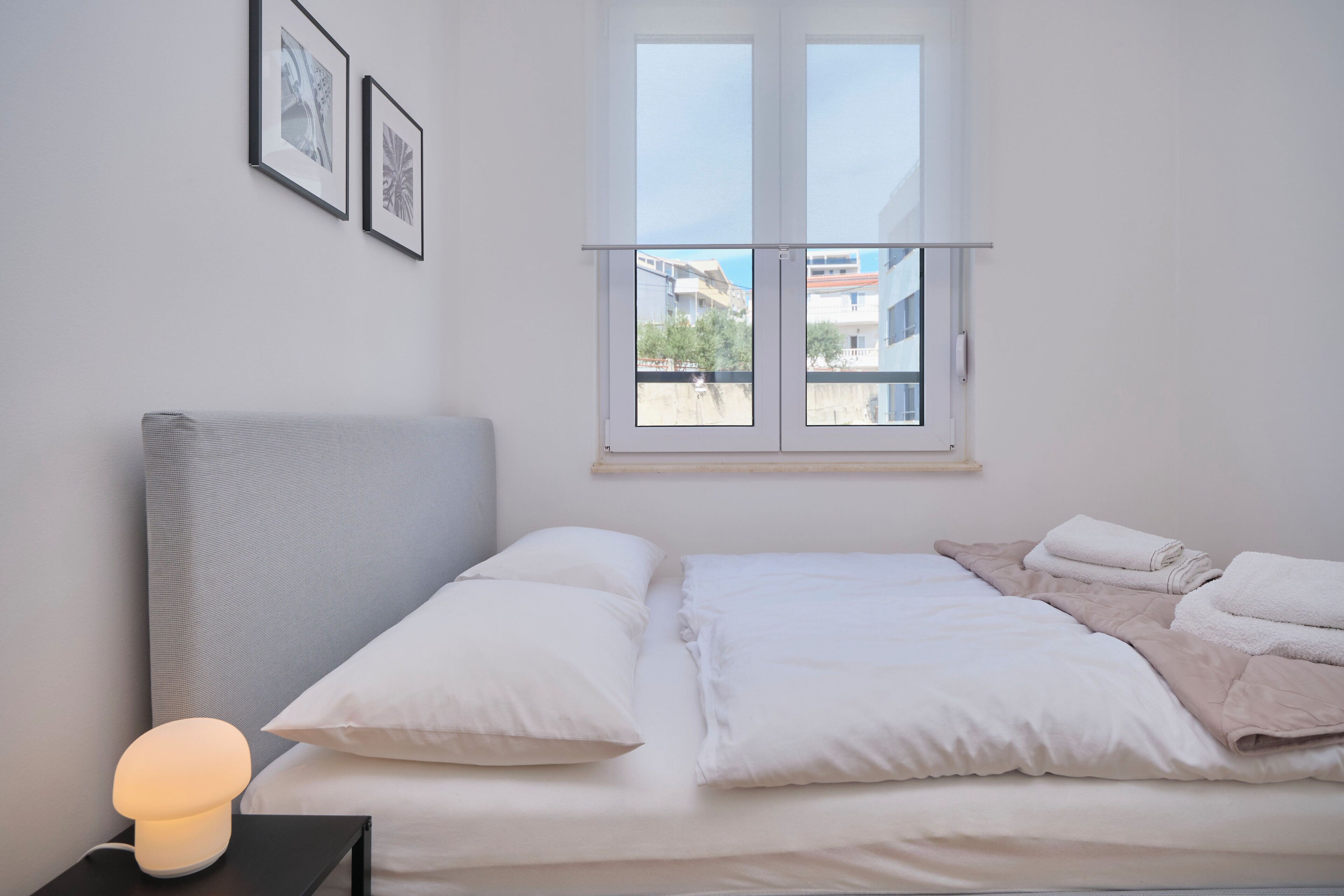 Apartment, Balkon, Blick auf den Innenhof | Bügeleisen/Bügelbrett, kostenloses WLAN, Bettwäsche