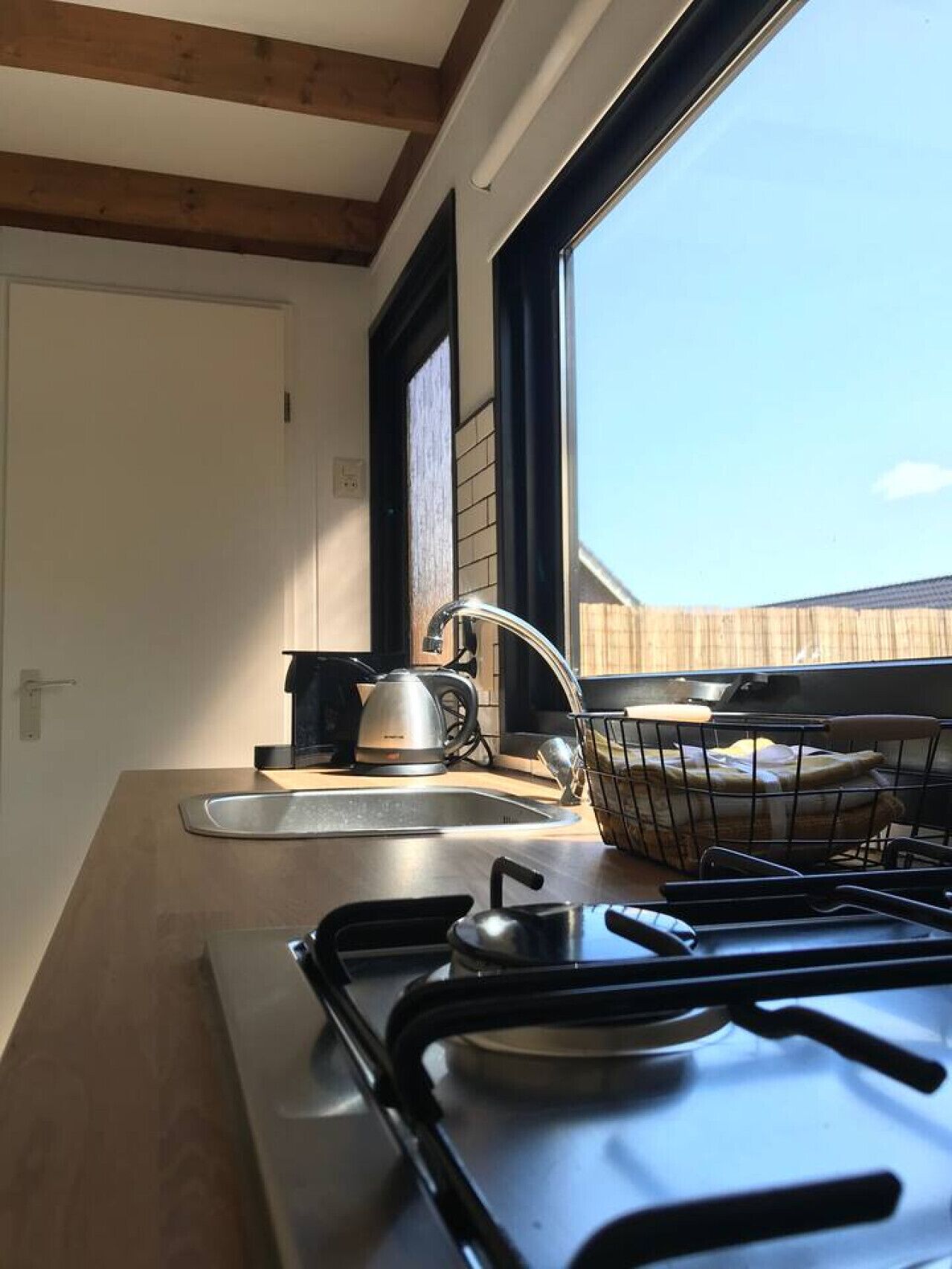Fridge, stovetop, coffee/tea maker, high chair