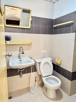 Bathroom - Cozy Budget 1b1b Heart of Ramkamheng Fl (Krung Thep Maha Nakhon)