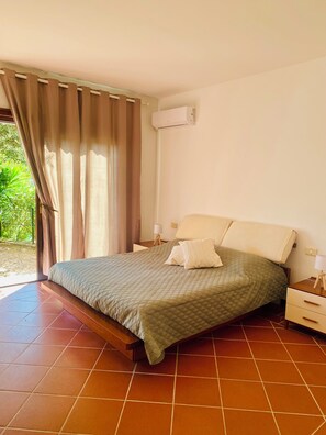 2 Schlafzimmer, Bügeleisen/Bügelbrett, Bettwäsche