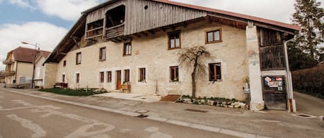 Esterni