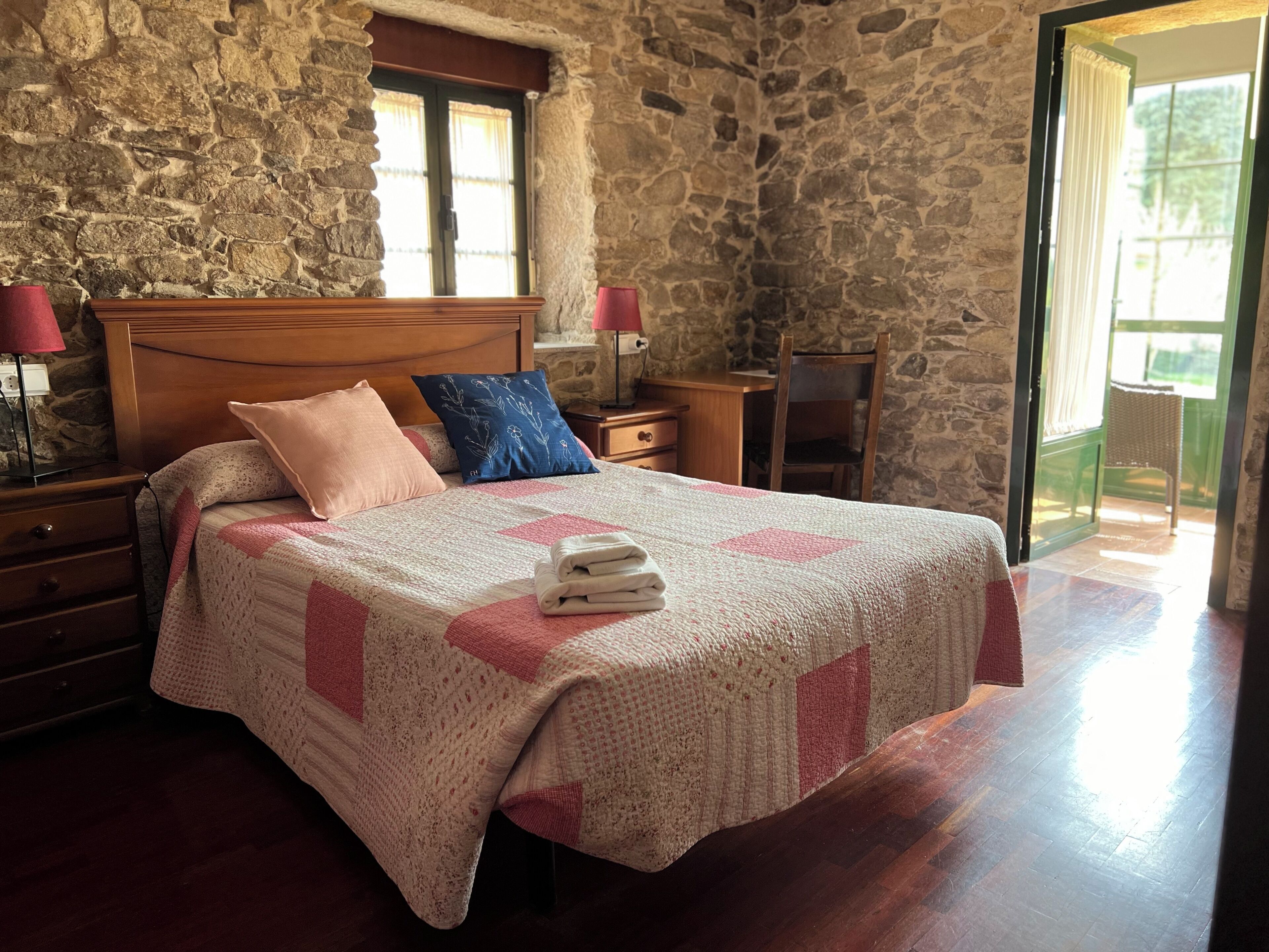 Gallery Double Room, Garden View | Desk, free WiFi, bed sheets