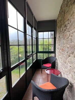 Gallery-Doppelzimmer, Gartenblick | Balkon