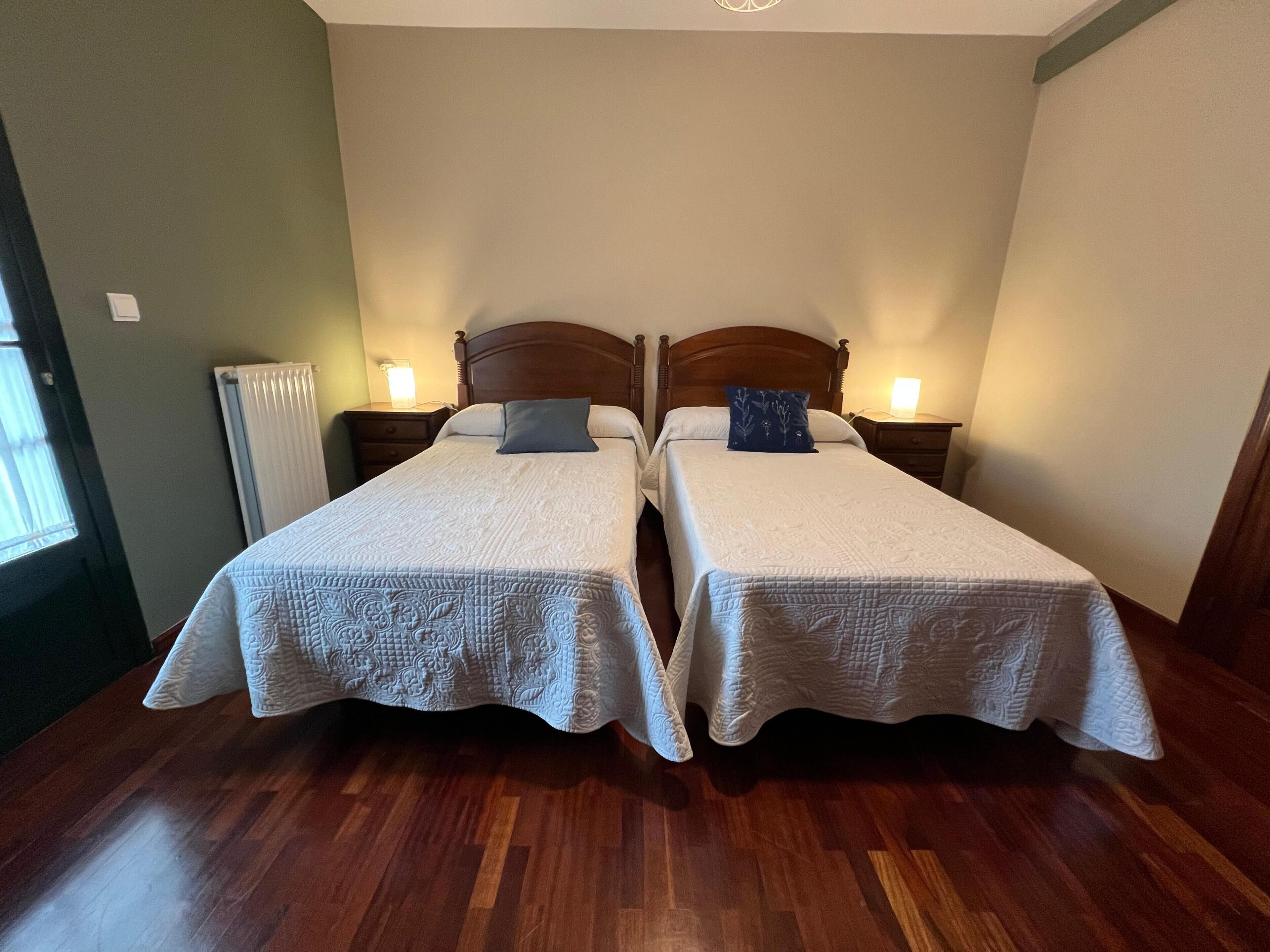 Chambre Galerie avec lits jumeaux, vue jardin