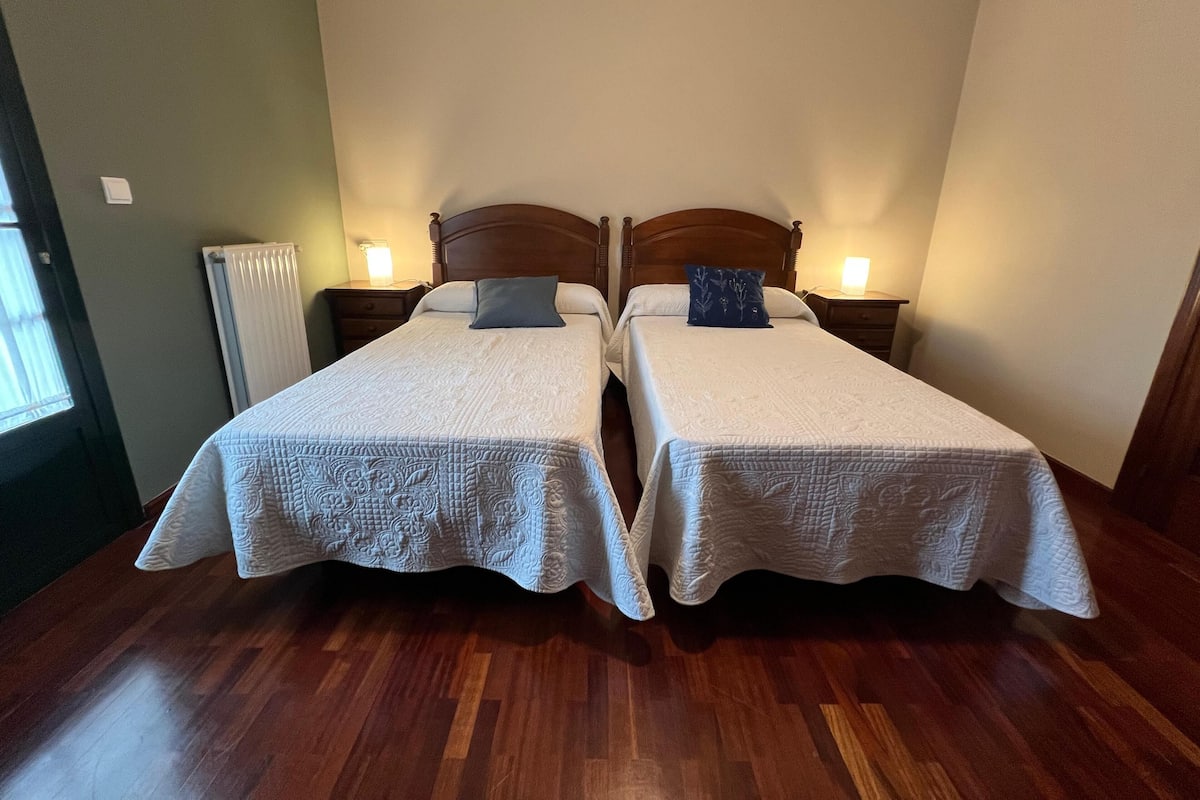 Gallery Twin Room, Garden View