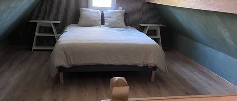 1 quarto, berço de viagem, Wi-Fi de cortesia, roupa de cama