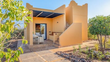 ์ค์ํธ, ์ฐ ์ ๋ง | ํ
๋ผ์ค/ํํฐ์ค