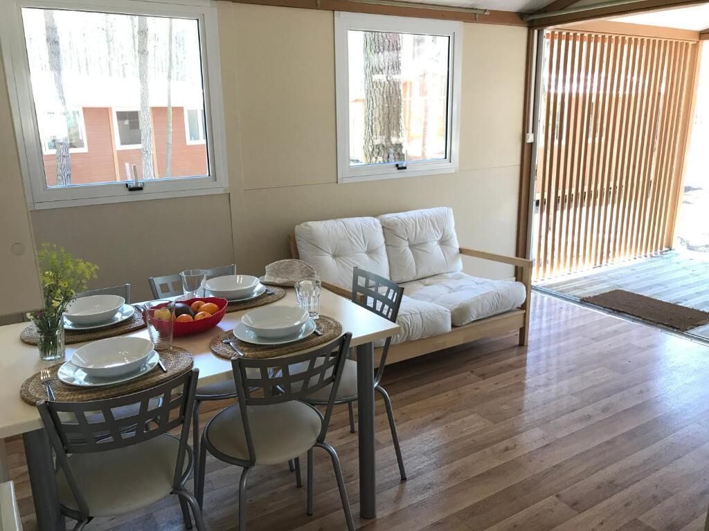 Superior Bungalow | Dining