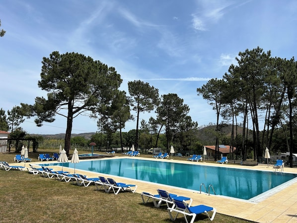 Seasonal outdoor pool