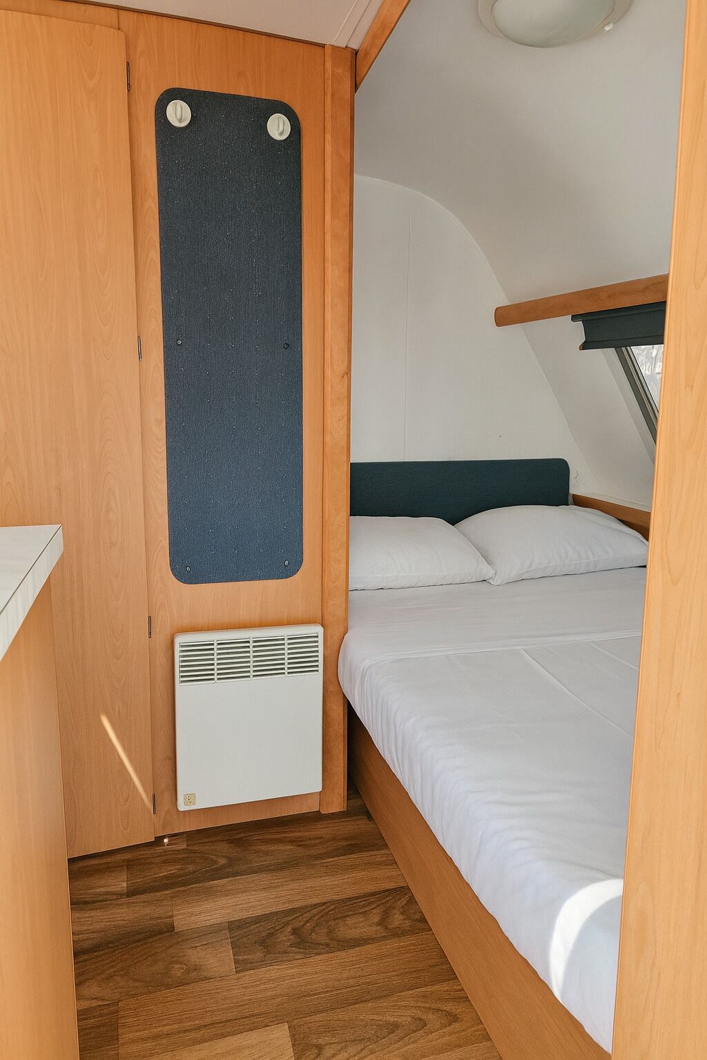 Sábanas de algodón egipcio, ropa de cama de alta calidad y wifi gratis 