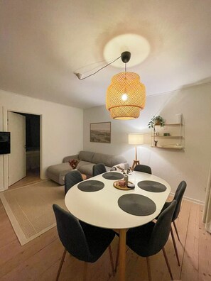 Dining - Cozy, bright and central apartment in Esbjerg (Esbjerg)