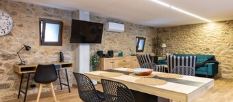 Holiday Home 'Vagalume' with Mountain Views, Wi-Fi and Air Conditioning
