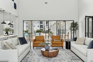 Lounge - Landing Apartments Humble near Sunset Ridge (Humble)