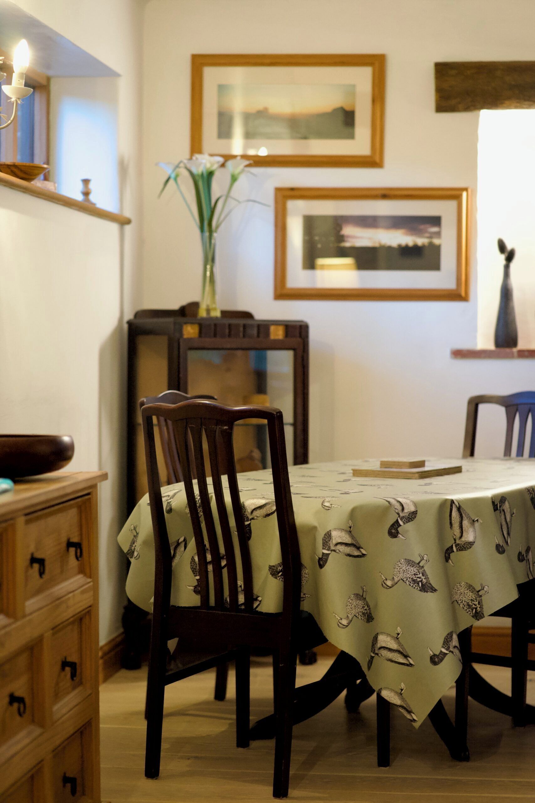 Cottage, nhiều giường, được phép mang theo vật nuôi | Khu ăn uống