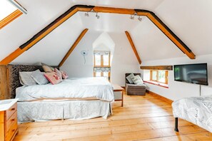 Mökki, useita sänkyjä, lemmikit sallittu