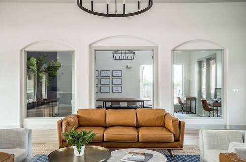 Landing Apartments Houston near Edgewood Village