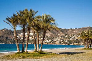 Beach - Large villa in La Herradura with a private hot tub (La Herradura)