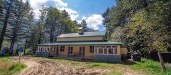 Forest Rest House Gahan