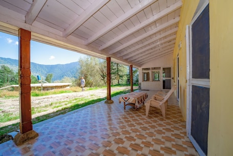 Terrace/patio. Forest Rest House Gahan
