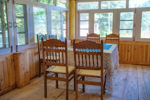 Dining - Forest Rest House Gahan (D. P. F. Maniknoon)